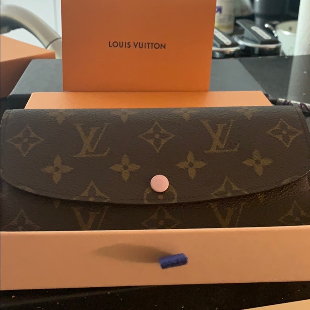Gently used authentic LV wallet!